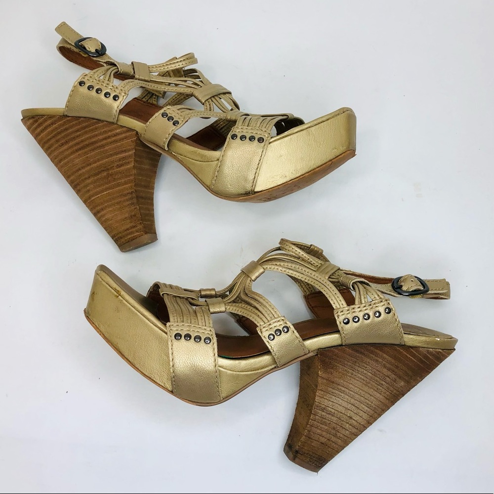 Lucky Brand Gold Leather Square Toe Heels size 8